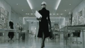 Miranda Priestly en la oficina de Runway símbolo del control y la perfección