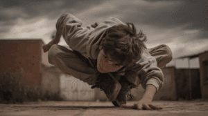 Portada del libro que narra quién es el chico invisible y su historia